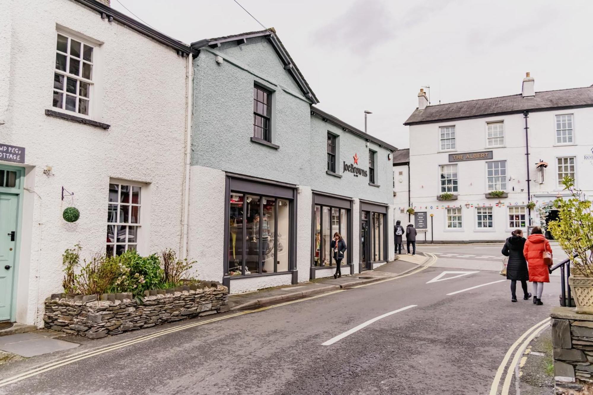 Owd Peg's, Traditional Cottage-bowness Centre